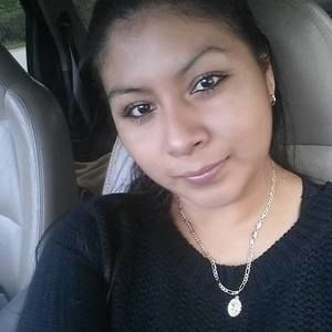 Meet your Posher, Claudia