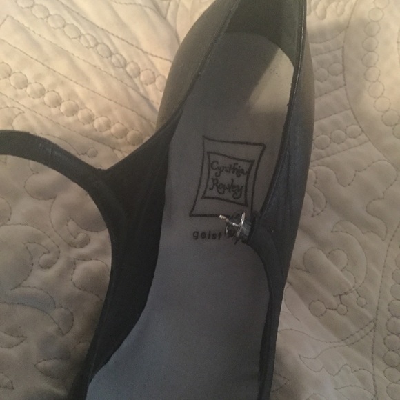 Black Cynthia rowley peep toe heels 8 1/2 strap - Picture 4 of 4