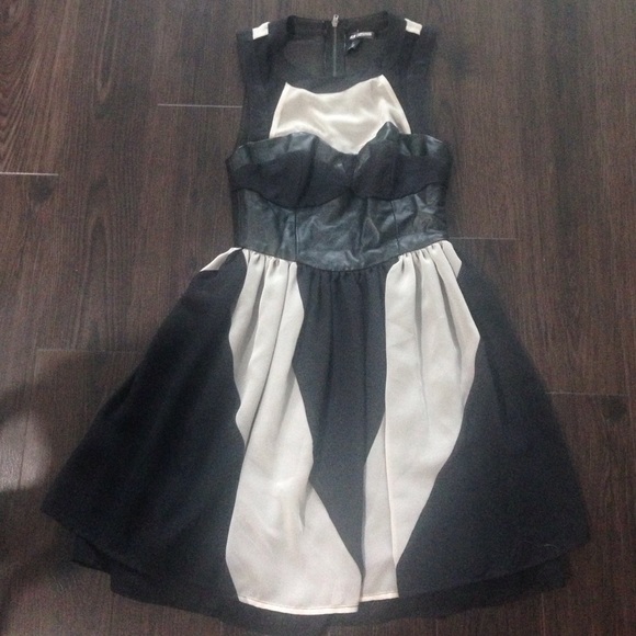 H&M Dresses & Skirts - H&M conscious collection dress size 4