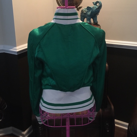 Armani Exchange jacket. Beautiful fit and color. - Picture 3 of 4