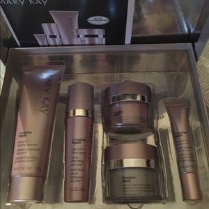 Mary Kay Timewise Repair Kit-Brand New