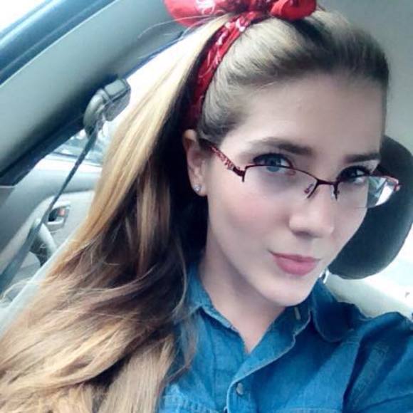 Meet your Posher, Leah