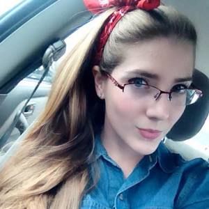 Meet your Posher, Leah