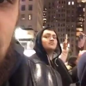 Meet your Posher, Carlos