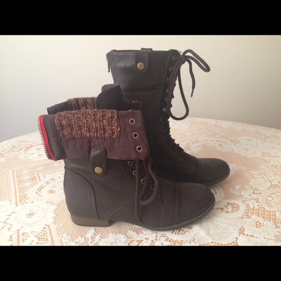 Aeropostale Lace Up Dark Brown Vegan Combat Boots