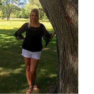 Meet your Posher, Lisa