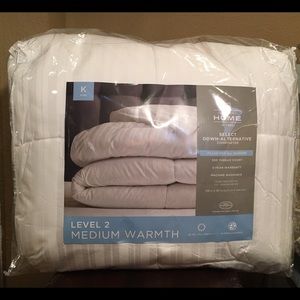 Down-Alternative Comforter