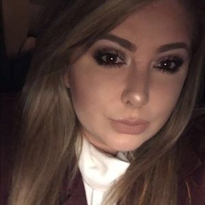 Meet your Posher, Lindsey