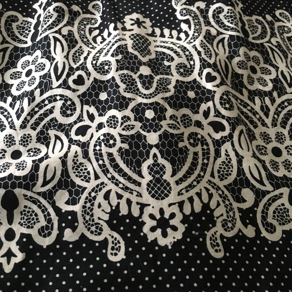 Pretty Ann Taylor LOFT Polk-a-dot Skirt - Picture 4 of 5