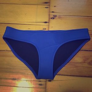 XS Triangl Blue bottoms