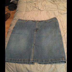 Jean skirt with slit