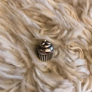 Pandora Cupcake Charm