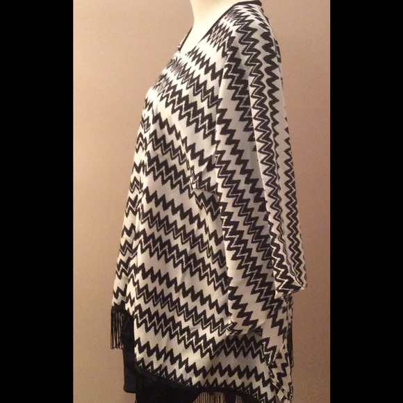 Chevron Poncho - Picture 4 of 5