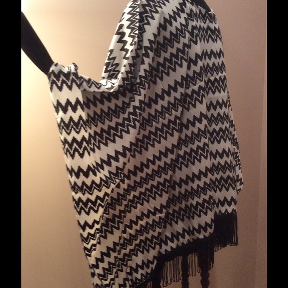 Chevron Poncho - Picture 5 of 5