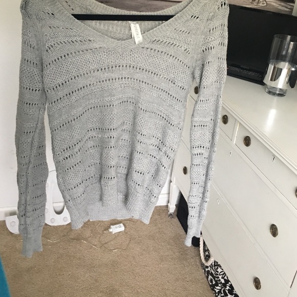 BRAND NEW knitted grey long sleeve