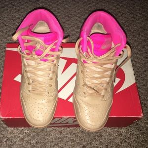 Nike Women's Dunk Sky Hi VT QS