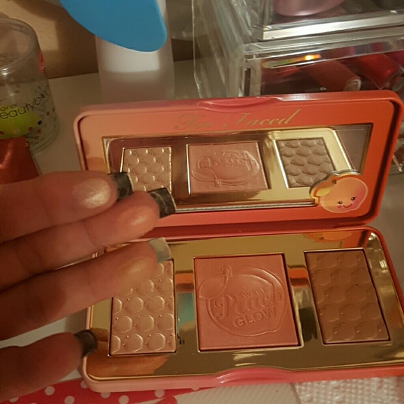 *sold* New too face glow - Picture 4 of 4