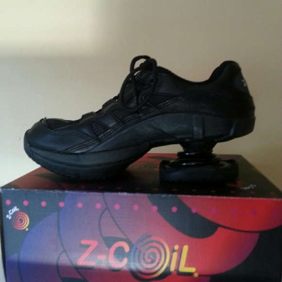 Z-coil tennis shoes