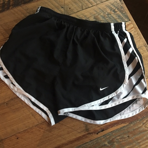 Nike Tempo shorts - size S - black and white