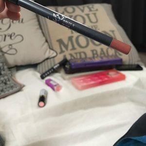 Kylie Dolce K lip liner!