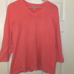 Sweater V-Neck with Dots in a great coral color