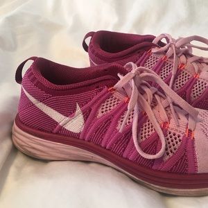 Pink Nike flyknit 🎀