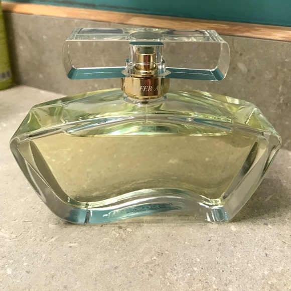 Jennifer Aniston perfume.