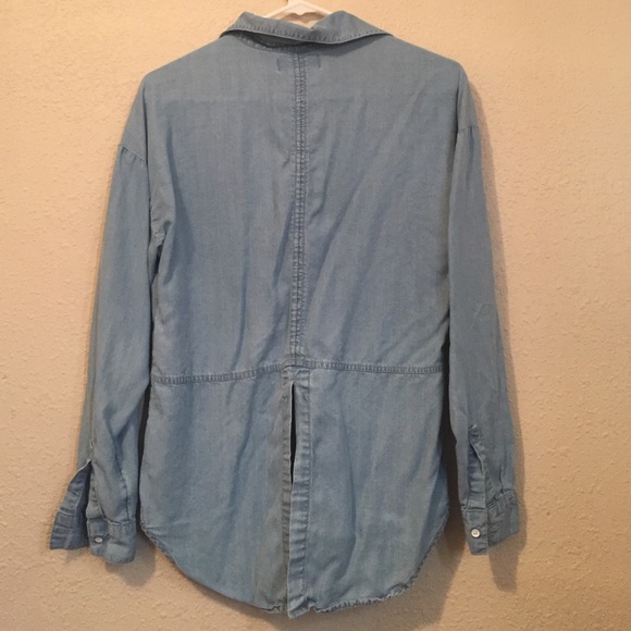 Old Navy Boyfriend Chambray Shirt - Picture 2 of 2