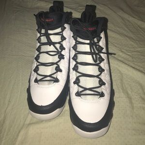 Brand new w/ box Jordan Retro Jordan 9 size GS7