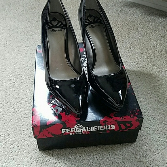 Shoes - Picture 1 of 3