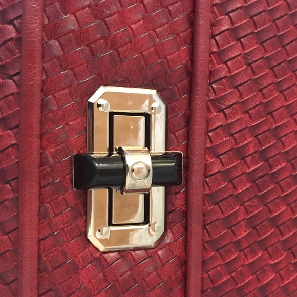 Red Chain bag - Picture 2 of 4