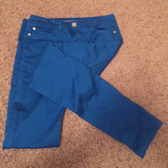 Celebrity.pink blue skinny jeans
