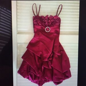 Junior cocktail dress