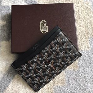 Goyard credit card holder!