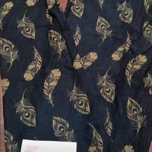 Lularoe OS Black and Tan feathers