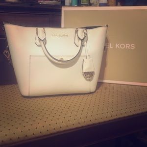 White Michael Kors Greenwich Tote/Crossbody