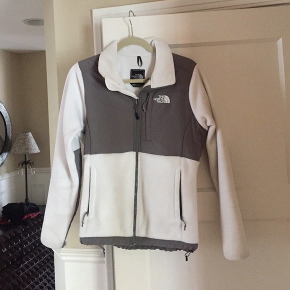 white north face in perfect condition