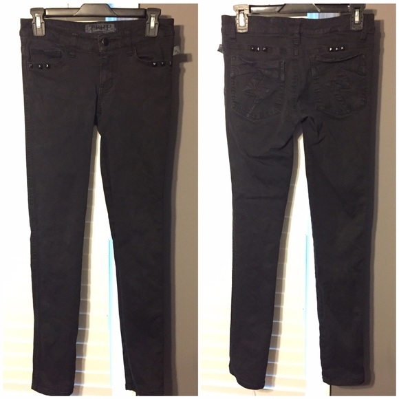 ✨RARE Tripp Skinny Jeans Size 3✨