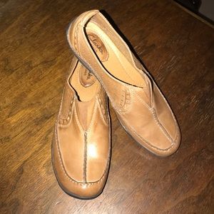 Claris Artisan Women's shoe