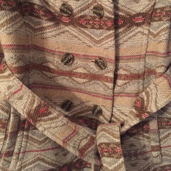 Aztec print jacket! - Picture 4 of 4