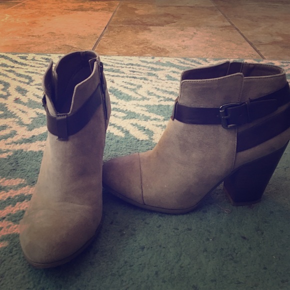 Carlos Santana Booties Ankle Boots size 8