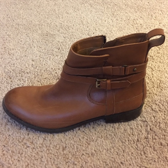 Clarks Boots Size 8 1/2