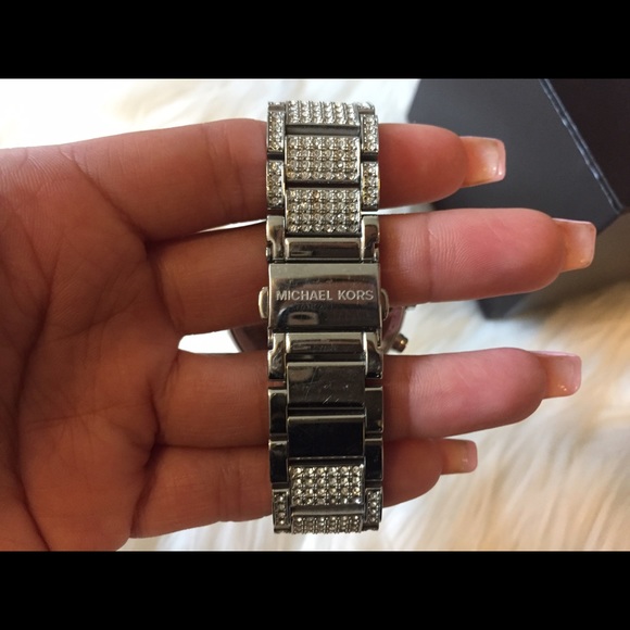 Michael Kors Women silver diamond watch