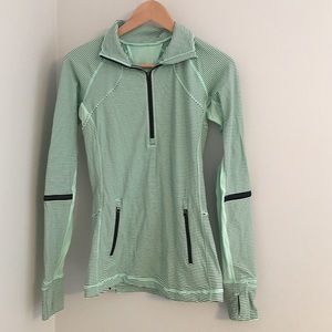 NWOT lulu pullover!