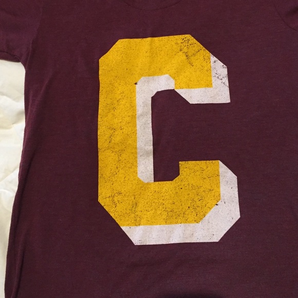 University of Cleveland top NWOT - Picture 2 of 3