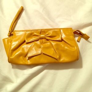 Yellow Clutch