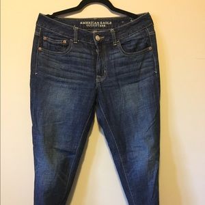 American eagle rolled Capri jeans