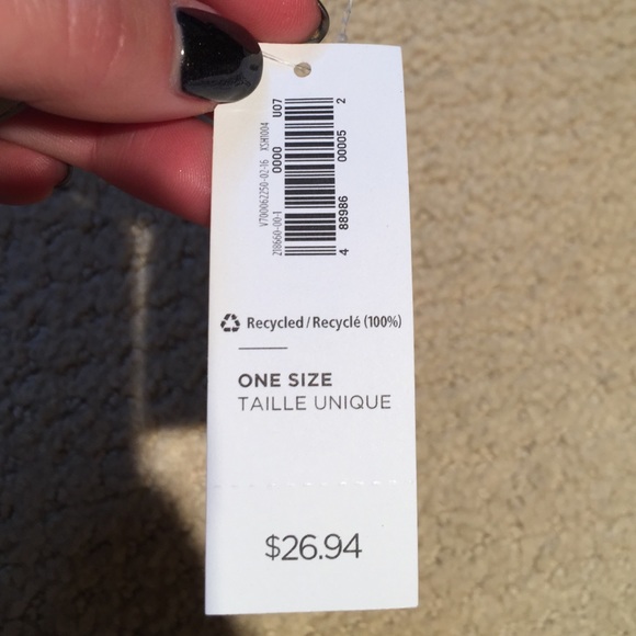 Old navy grey bucket purse- tags still on! - Picture 2 of 2