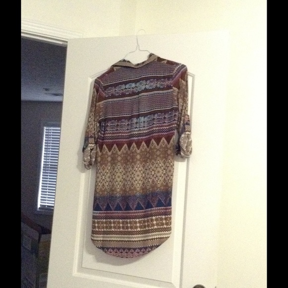 Colorful long Shirt. - Picture 2 of 3