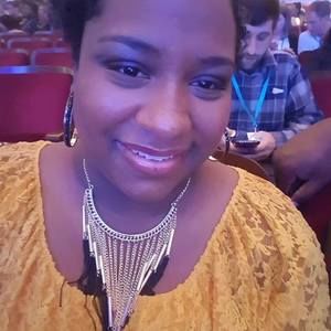 Meet your Posher, Latonya